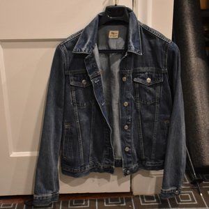 Gap Jean Jacket -- Large